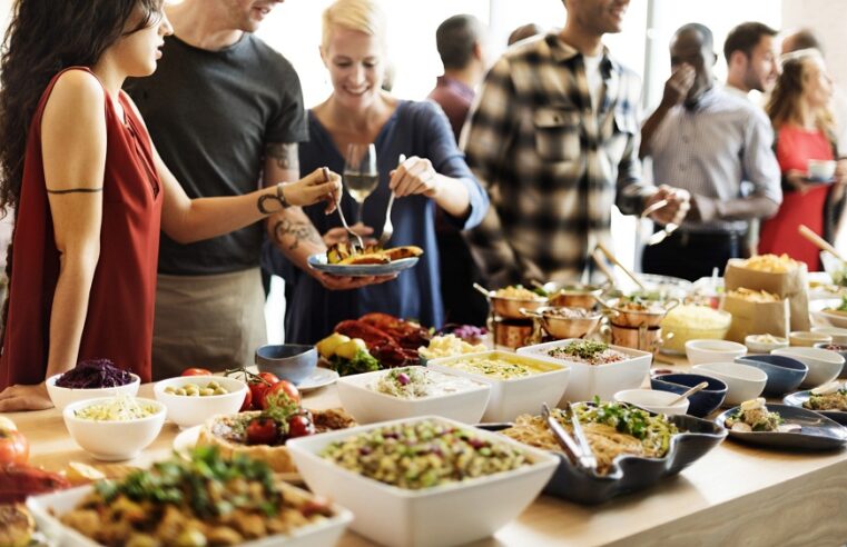 The Benefits of Hiring a Full-Service Caterer for Your Event