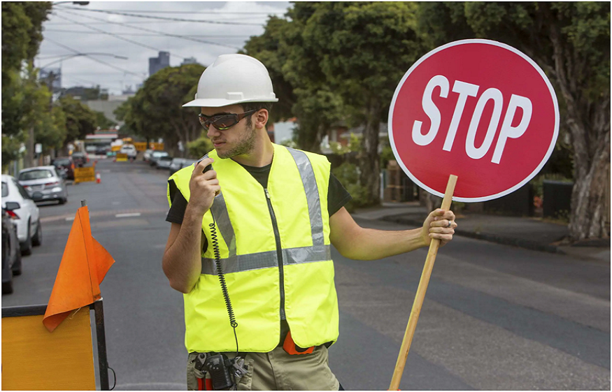 5 Major Reasons to Hire a Flagger